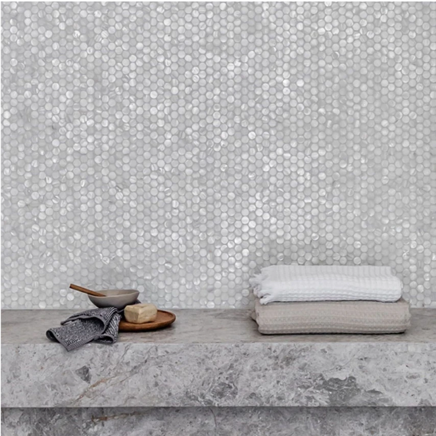 figure_link_black_gold_kitchen_807x1024_webp